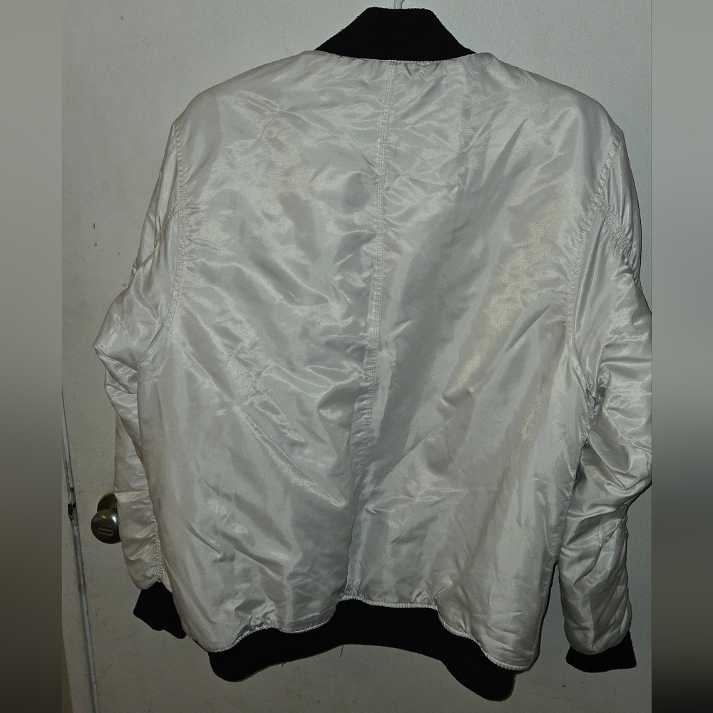 Bleeker & Mercer Air Crews White Bomber Jacket with Patches Xxl - Picture 3 of 8